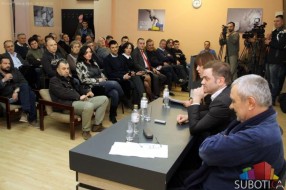 Održana tribina "Politička levica u Srbiji - U raljama (zlo)upotreba"
