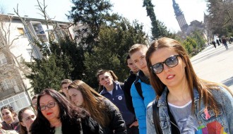 Održana promotivna šetnja u sklopu obeležavanja Nacionalnog dana borbe protiv raka dojke