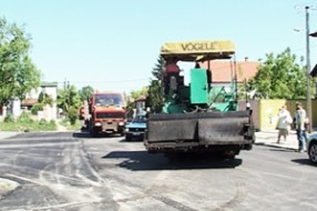 Radovi na asfaltiranju ulica za povezivanje 4 naselja