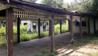 Rušenje nelegalno podignutih objekata na Paliću