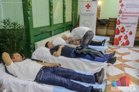 Daruj život u prazničnom duhu - januarske akcije davanja krvi