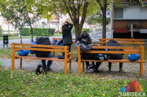 Migranti i dalje pristižu na sever Srbije, policija ih premešta u Preševo, taksisti ih vraćaju