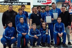 Dizanje tegova: Subotičani ekipni prvaci Vojvodine u konkurenciji učenika