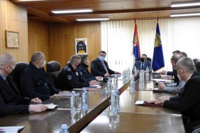 Ministar policije posetio Suboticu i razgovarao sa načelnicima odeljenja