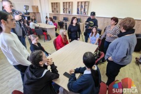 Učenice Hemijsko-tehnološke škole na praksi u Milanu