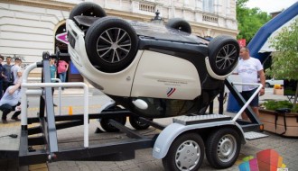 Prikazani simulatori čeonog sudara, prevrtanja vozila i vožnje u alkoholisanom stanju