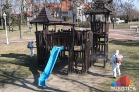Dezinfikovana sva dečja igrališta na Paliću