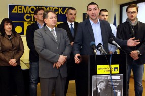 DS predstavio kandidate za narodne poslanike
