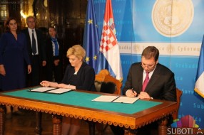 Vučić i Grabar Kitarović potpisali Deklaraciju o unapređenju odnosa između Srbije i Hrvatske