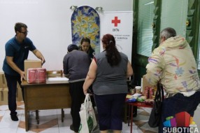 Crveni krst završio podelu prehrambenih paketa pred letnju pauzu Narodne kuhinje