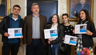 "Uloži znanje, zaradi uspeh" - Ekonomski fakultet nagradio studente koji su osmislili najbolje slogane za upis