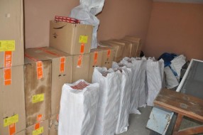 U Subotici i Bajmoku zaplenjena veća količina cigareta i markirane garderobe