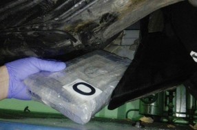 Carinici pronašli kilogram kokaina na Horgošu
