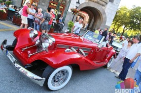 "Pokretni" muzej oldtajmera ponovo u Subotici