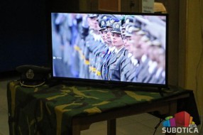 Poziv mladima za dobrovoljno služenje vojnog roka, kao i za obuku pilota