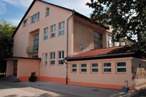 Umesto na času, prvaci sede u boravku