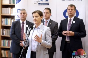 Premijerka i ministar prosvete obišli radove na rekonstrukciji Hemijsko-tehnološke škole