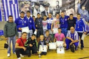 Kadeti i juniori rvači uspešni na turniru u Grčkoj