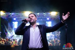 Nebojša Vojvodić sugrađanima priredio emotivan koncert za pamćenje