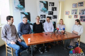 Premijera predstave "Ko se boji Virdžinije Vulf" zakazana za petak, ali..