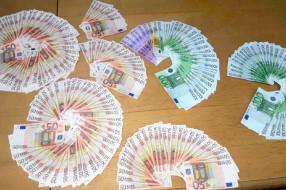 Otkriveno 25.000 evra u tapacirungu automobila