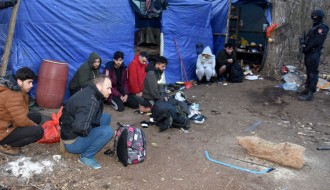 Više od 300 migranata prebačeno na jug Srbije, uklonjeni improvizovani kampovi