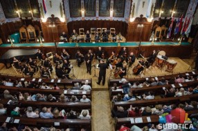 "Veče Mocarta" - Održan koncert Subotičkog simfonijskog orkestra