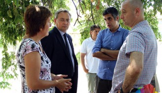 Migrantima u ciglani postavljeni toaleti