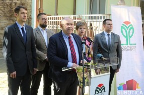 SVM predao liste za republiku i pokrajinu, učestvovaće na izborima u 33 lokalne samouprave