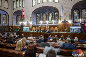 Rasprava o budžetu dominirala skupštinskim zasedanjem - vlast zadovoljna, opozicija kritikuje