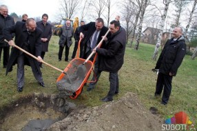 Ministar Vulin u Subotici: Počeli radovi na dogradnji Doma za negu