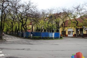 Izgradnja većeg spomenika Deže Kostolanjiju