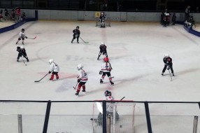 Hokej na ledu: Zapaženi nastupi mlađih selekcija na turnirima u Beogradu i Kiškorošu
