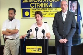 DS osuđuje smenu direktora RTV Panon