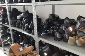 Sprečen pokušaj krijumčarenja cipela u vrednosti od 6.000 evra
