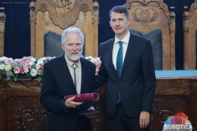 Dr Nandor Šejmeši, dobitnik nagrade „Pro Urbe“