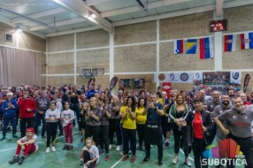 Rukomet: Održan 5. Međunarodni turnir veterana i veteranki, Osijek i Balkan ekspres podigli pehare