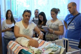 Školu za trudnice mesečno pohađa više od 40 budućih majki