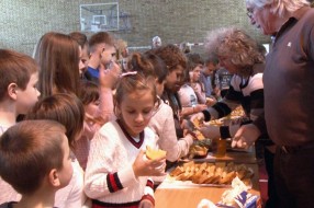 Medeni doručak u OŠ "Miloš Crnjanski"