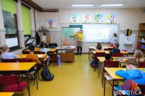 Subotičke osnovne škole dobile sredstva za obnovu
