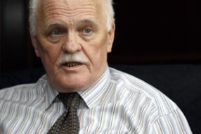 Vlada otima novac privredi