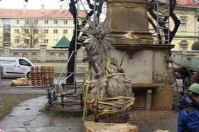 Počeli radovi na restauraciji i vraćanju spomenika Svetom trojstvu