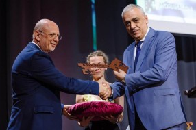 Gradonačelniku Bakiću uručen "ključ Balkana" u Morahalomu