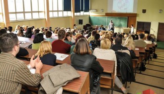 Tribina u OŠ "Miloš Crnjanski"