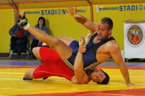 Rvački Spartaka pobedom nad Radničkim na korak od plej ofa