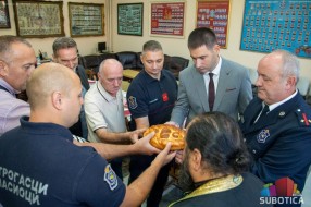 Vatrogasno-spasilački bataljon Subotica obeležio Dan sektora i krsnu slavu svih vatrogasaca