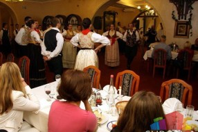 Berbanski bal i izvorni narodni običaji