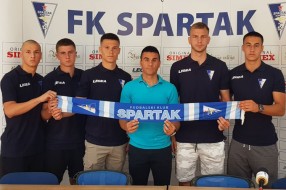 Fudbal: Petorica igrača iz omladinske škole Spartaka potpisala profesionalne ugovore