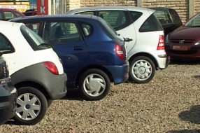 Prodaja polovnih automobila manja za 60 odsto