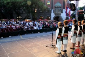 Počelo obeležavanje Zavičajnih dana uz kulturni program i narodno veselje